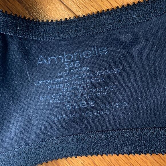 Ambrielle black 34B razor back bra lightly padded - Picture 3 of 4
